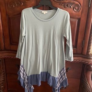 Boutique tunic Size Medium